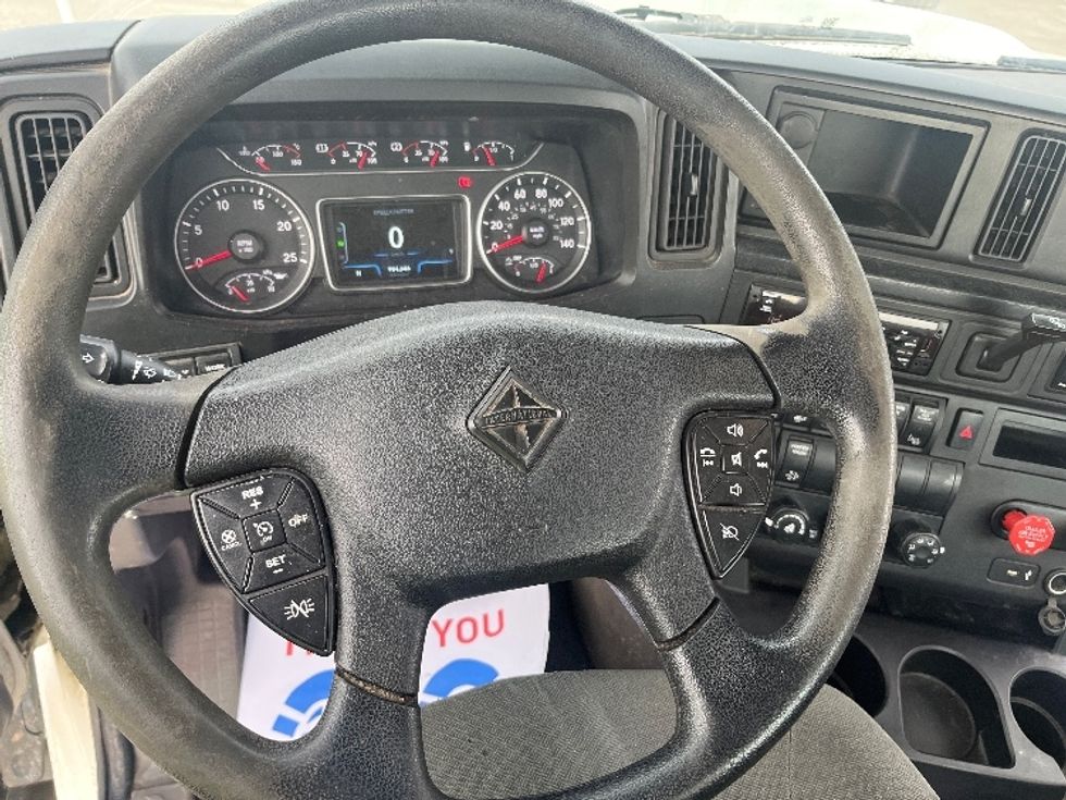 Day Cab Tractor-Heavy Duty Tractors-International-2020-RH613-Mississauga-ON-904,645\n\t\tkm-$ 23,500 - Image 11