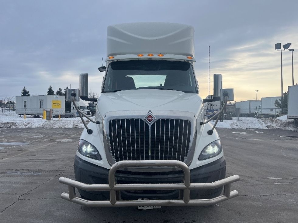 Day Cab Tractor-Heavy Duty Tractors-International-2020-RH613-Mississauga-ON-904,645\n\t\tkm-$ 23,500 - Image 2