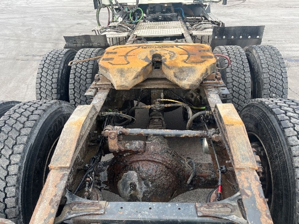 Day Cab Tractor-Heavy Duty Tractors-International-2020-RH613-Mississauga-ON-904,645\n\t\tkm-$ 23,500 - Image 6