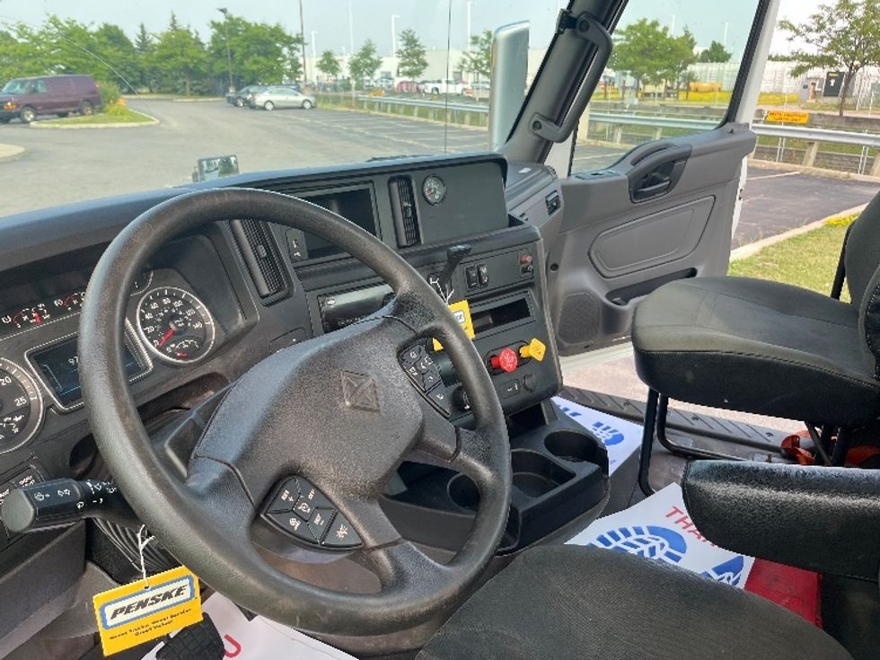 Day Cab Tractor-Heavy Duty Tractors-International-2020-RH613-Mississauga-ON-979,560\n\t\tkm-$ 29,250 - Image 10