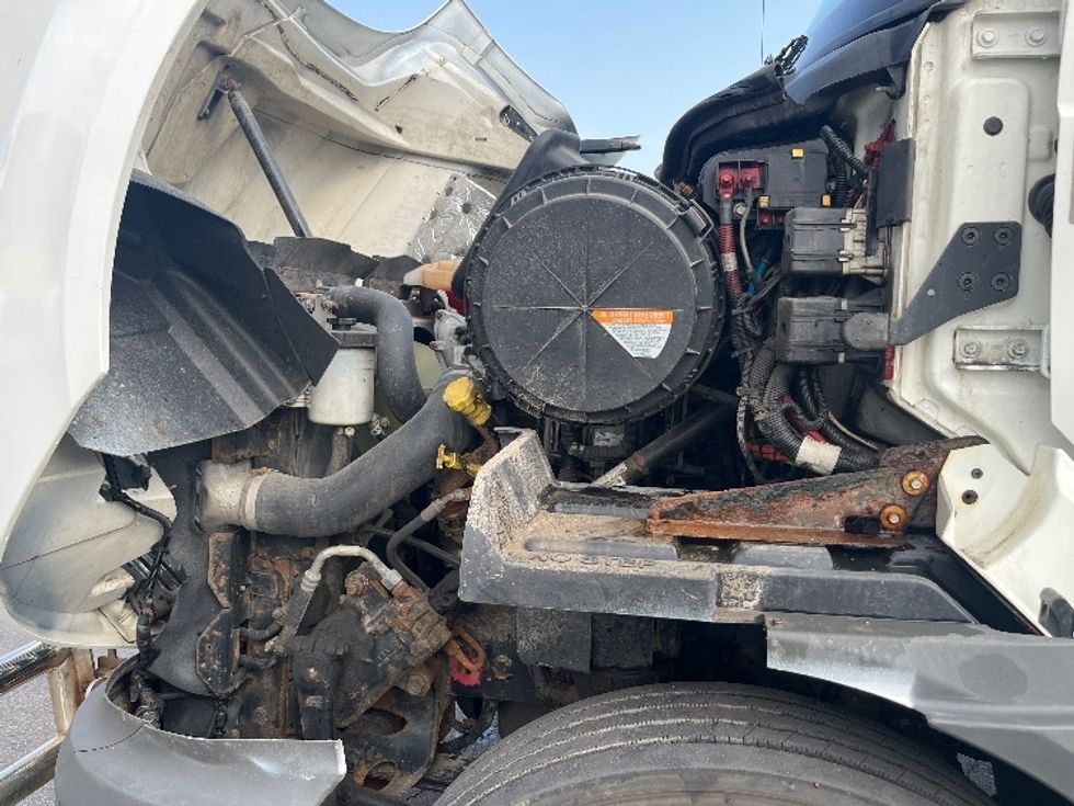 Day Cab Tractor-Heavy Duty Tractors-International-2020-RH613-Mississauga-ON-979,560\n\t\tkm-$ 29,250 - Image 16