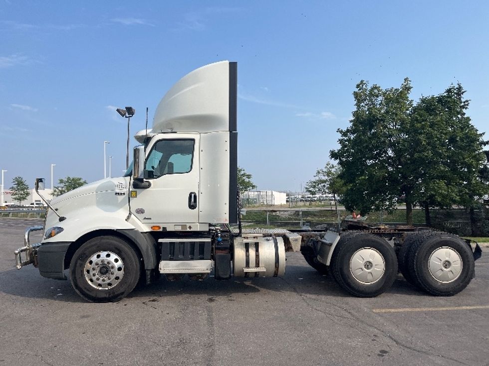 Day Cab Tractor-Heavy Duty Tractors-International-2020-RH613-Mississauga-ON-979,560\n\t\tkm-$ 29,250 - Image 4