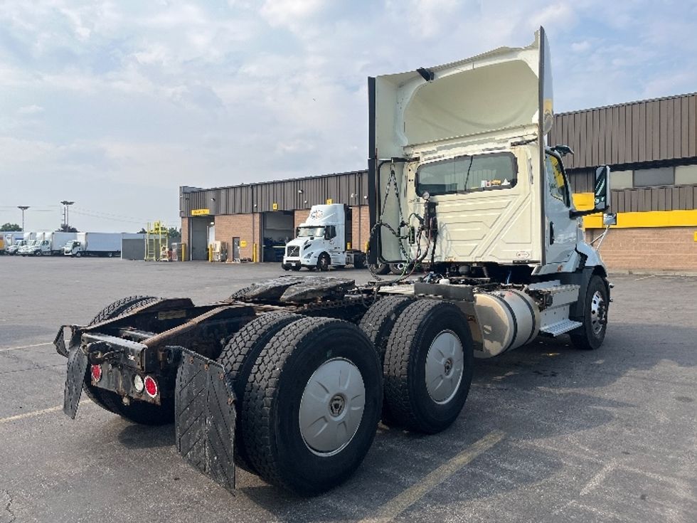Day Cab Tractor-Heavy Duty Tractors-International-2020-RH613-Mississauga-ON-979,560\n\t\tkm-$ 29,250 - Image 7