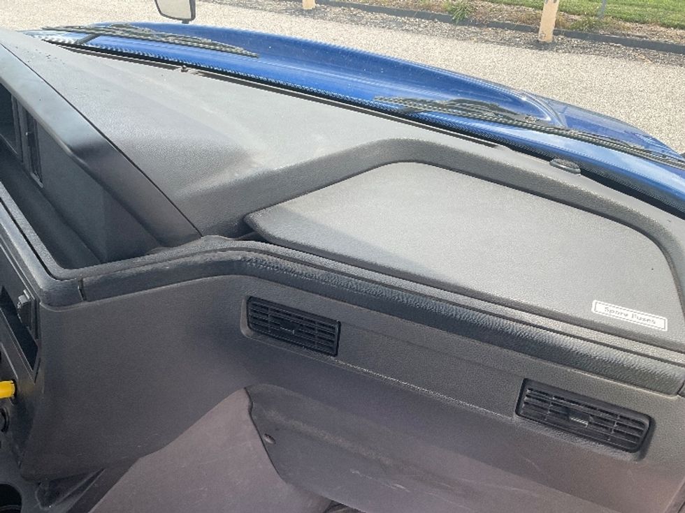 Day Cab Tractor-Heavy Duty Tractors-International-2020-RH613-Moberly-MO-331,304\n\t\tmiles-$ 31,000 - Image 13