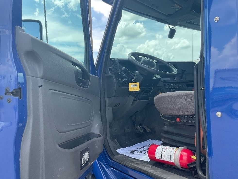 Day Cab Tractor-Heavy Duty Tractors-International-2020-RH613-Moberly-MO-331,304\n\t\tmiles-$ 31,000 - Image 9