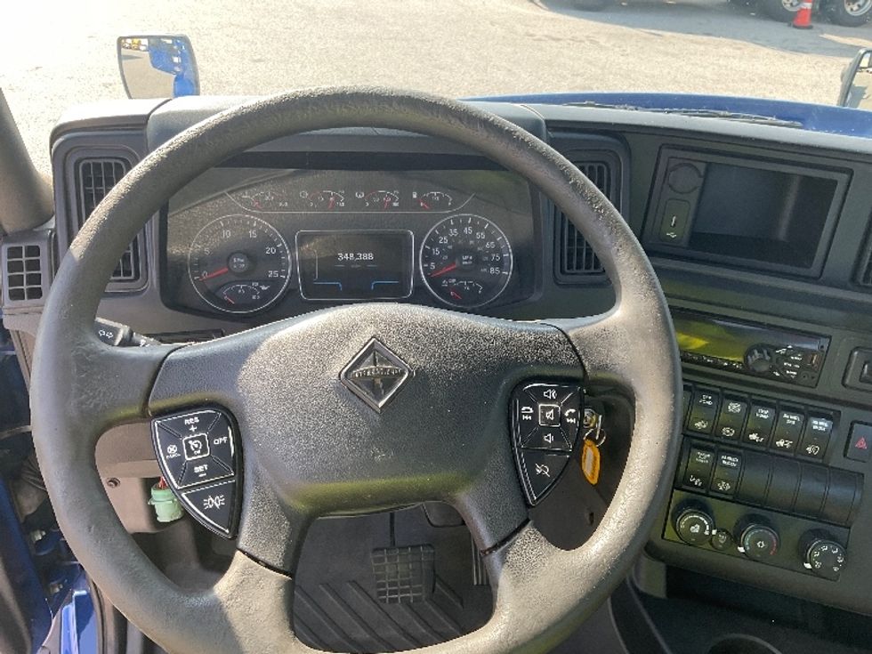 Day Cab Tractor-Heavy Duty Tractors-International-2020-RH613-Moberly-MO-348,386\n\t\tmiles-$ 30,000 - Image 11