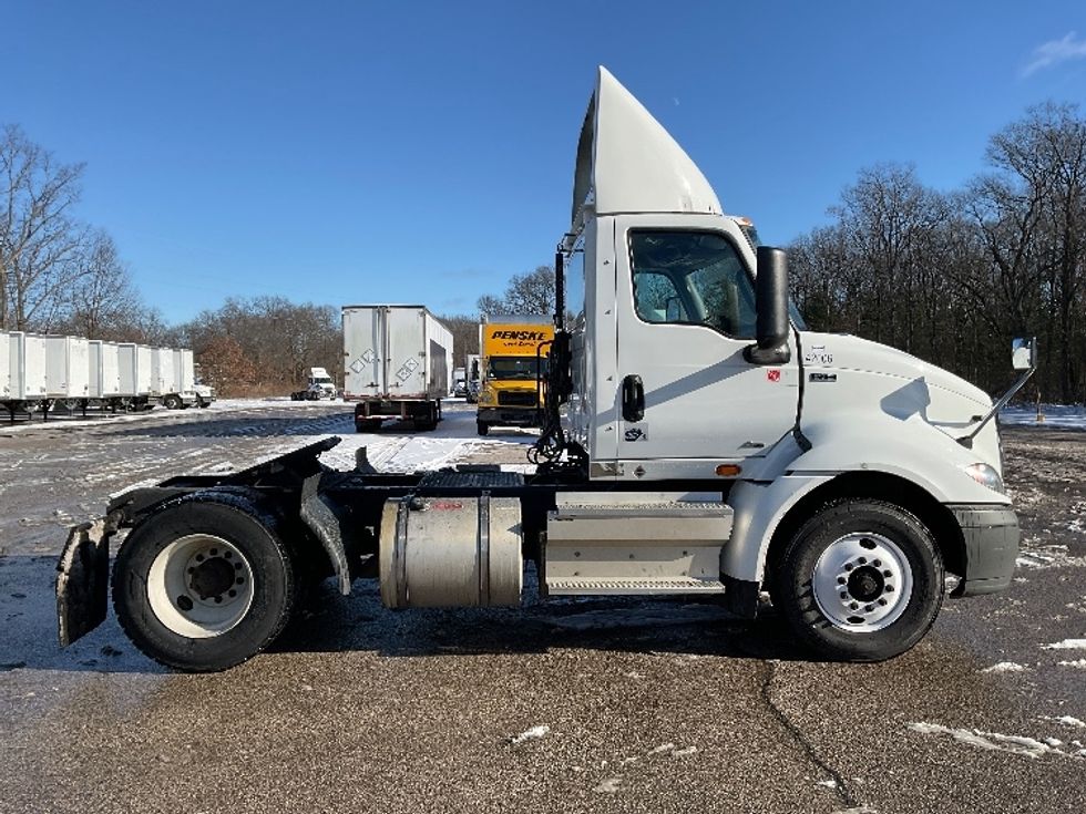 Day Cab Tractor-Heavy Duty Tractors-International-2020-RH613-Muskegon-MI-588,266\n\t\tmiles-$ 23,250 - Image 8