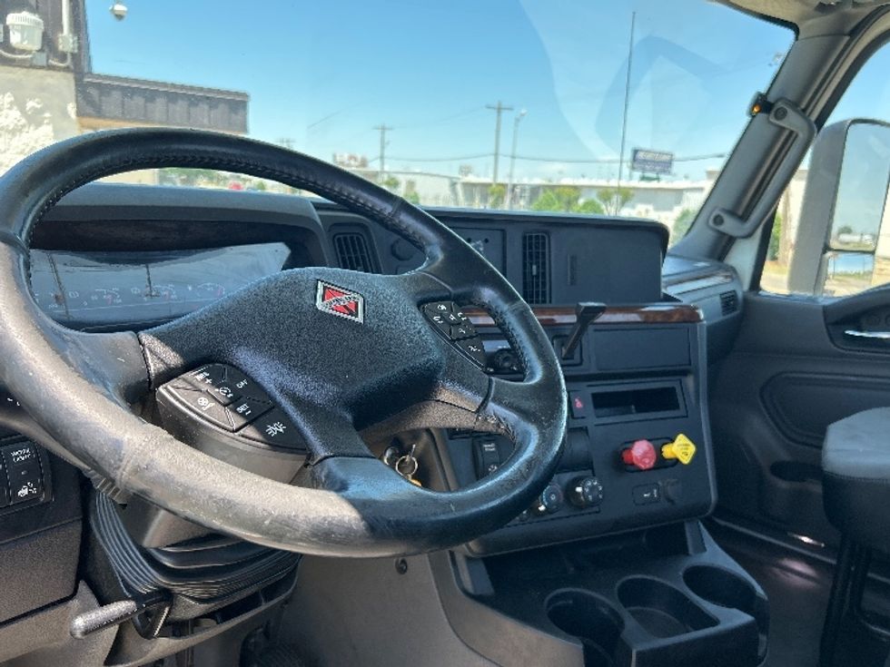 Day Cab Tractor-Heavy Duty Tractors-International-2020-RH613-Oklahoma City-OK-171,510\n\t\tmiles-$ 33,500 - Image 10