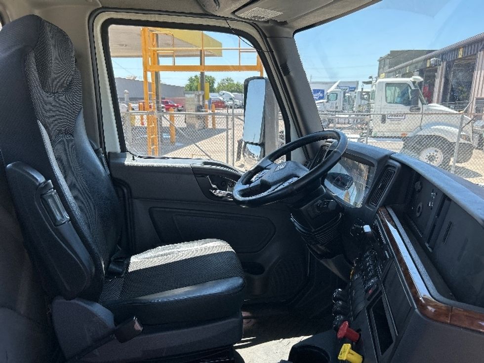 Day Cab Tractor-Heavy Duty Tractors-International-2020-RH613-Oklahoma City-OK-171,510\n\t\tmiles-$ 33,500 - Image 14