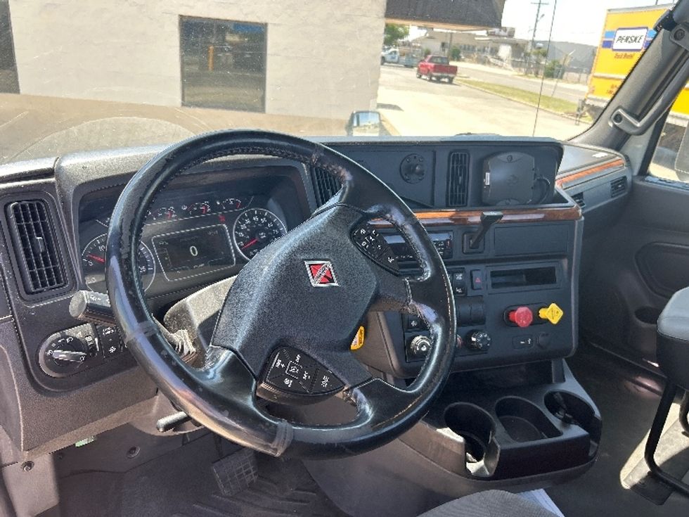 Day Cab Tractor-Heavy Duty Tractors-International-2020-RH613-Oklahoma City-OK-172,025\n\t\tmiles-$ 33,000 - Image 10