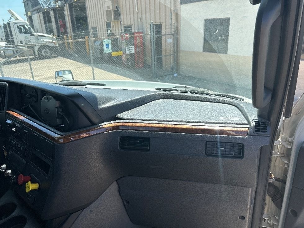 Day Cab Tractor-Heavy Duty Tractors-International-2020-RH613-Oklahoma City-OK-172,025\n\t\tmiles-$ 33,000 - Image 13