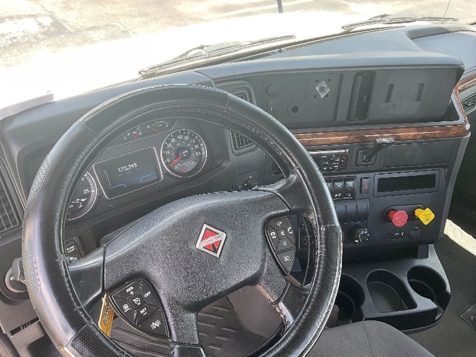 Day Cab Tractor-Heavy Duty Tractors-International-2020-RH613-Oklahoma City-OK-173,395\n\t\tmiles-$ 33,500 - Image 11