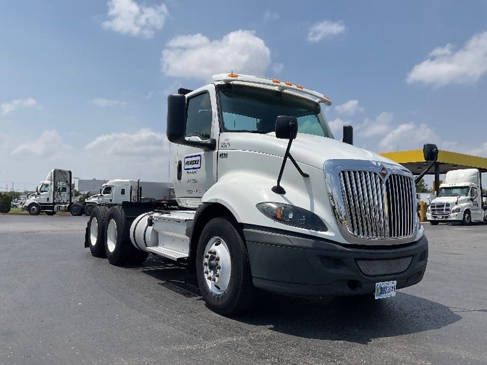 Day Cab Tractor-Heavy Duty Tractors-International-2020-RH613-Oklahoma City-OK-189,640\n\t\tmiles-$ 33,500 - Image 1