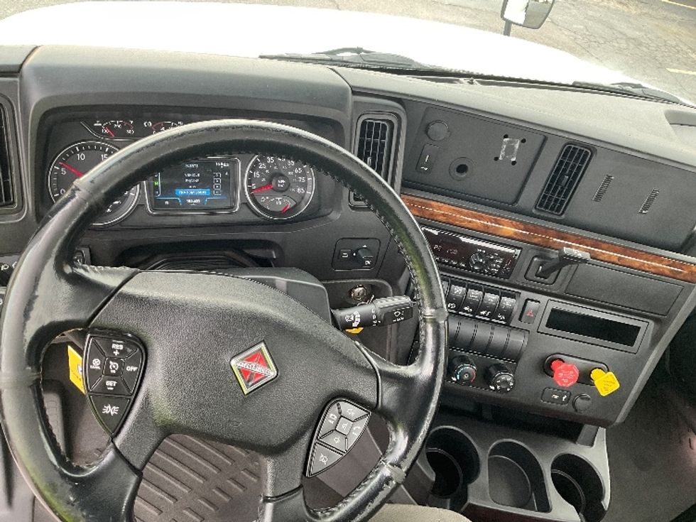 Day Cab Tractor-Heavy Duty Tractors-International-2020-RH613-Oklahoma City-OK-189,640\n\t\tmiles-$ 33,500 - Image 11