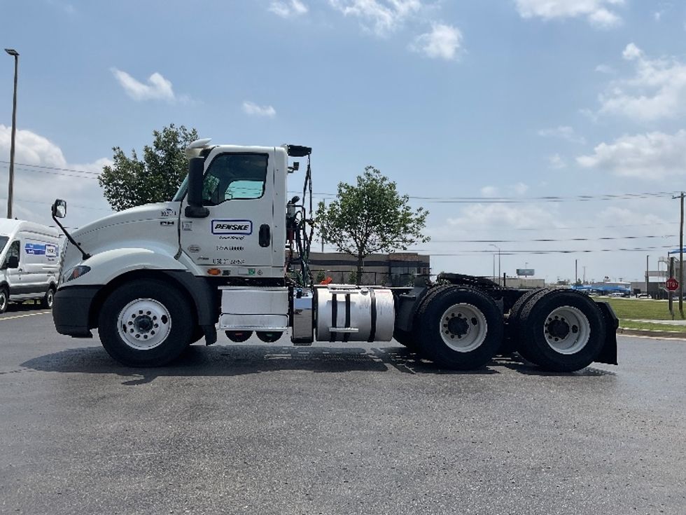 Day Cab Tractor-Heavy Duty Tractors-International-2020-RH613-Oklahoma City-OK-189,640\n\t\tmiles-$ 33,500 - Image 4