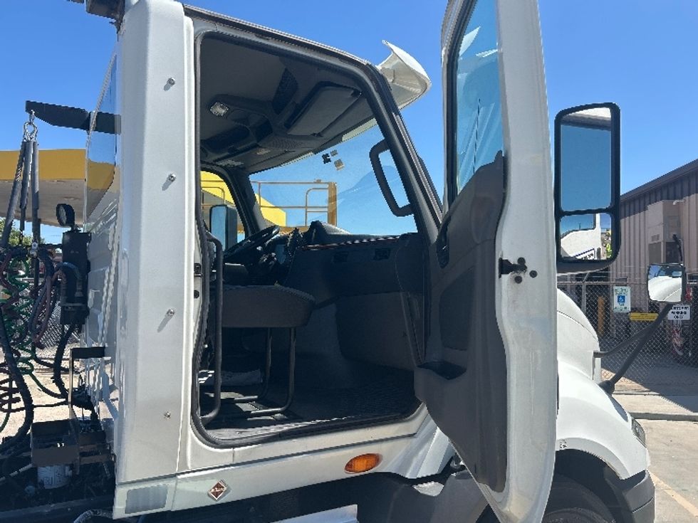 Day Cab Tractor-Heavy Duty Tractors-International-2020-RH613-Oklahoma City-OK-200,105\n\t\tmiles-$ 32,750 - Image 12