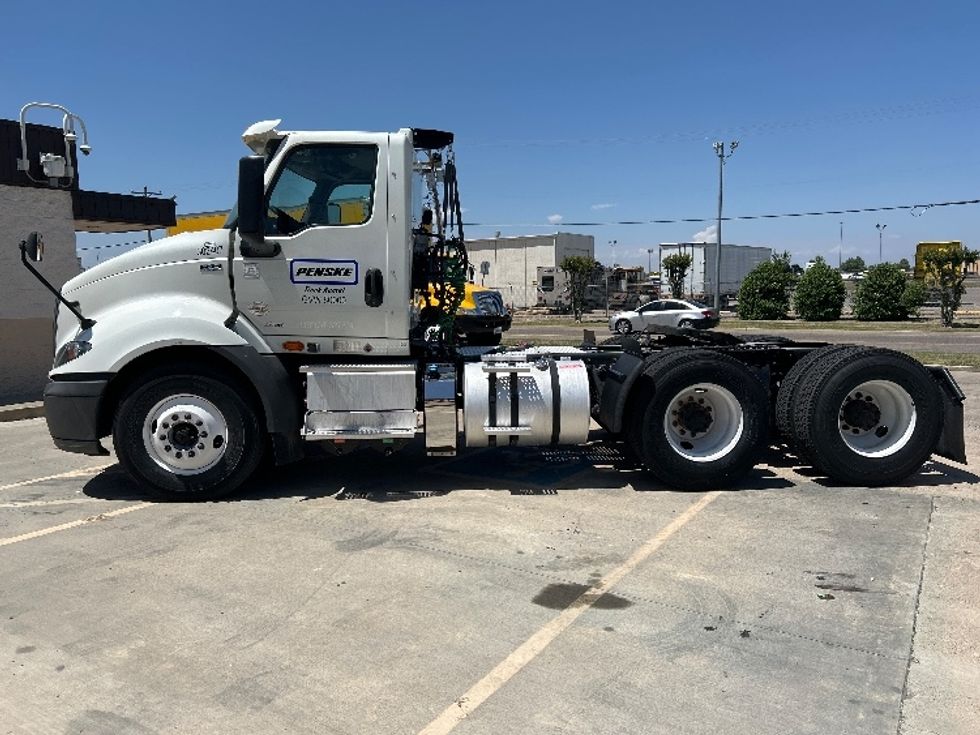 Day Cab Tractor-Heavy Duty Tractors-International-2020-RH613-Oklahoma City-OK-200,105\n\t\tmiles-$ 32,750 - Image 4
