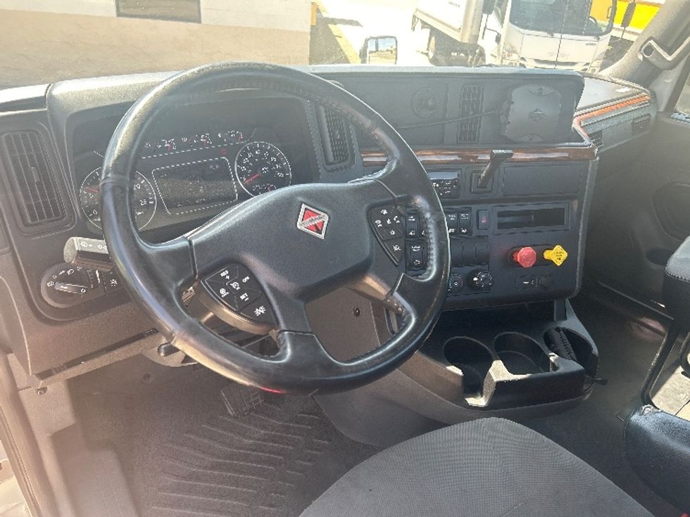 Day Cab Tractor-Heavy Duty Tractors-International-2020-RH613-Oklahoma City-OK-210,239\n\t\tmiles-$ 33,500 - Image 10