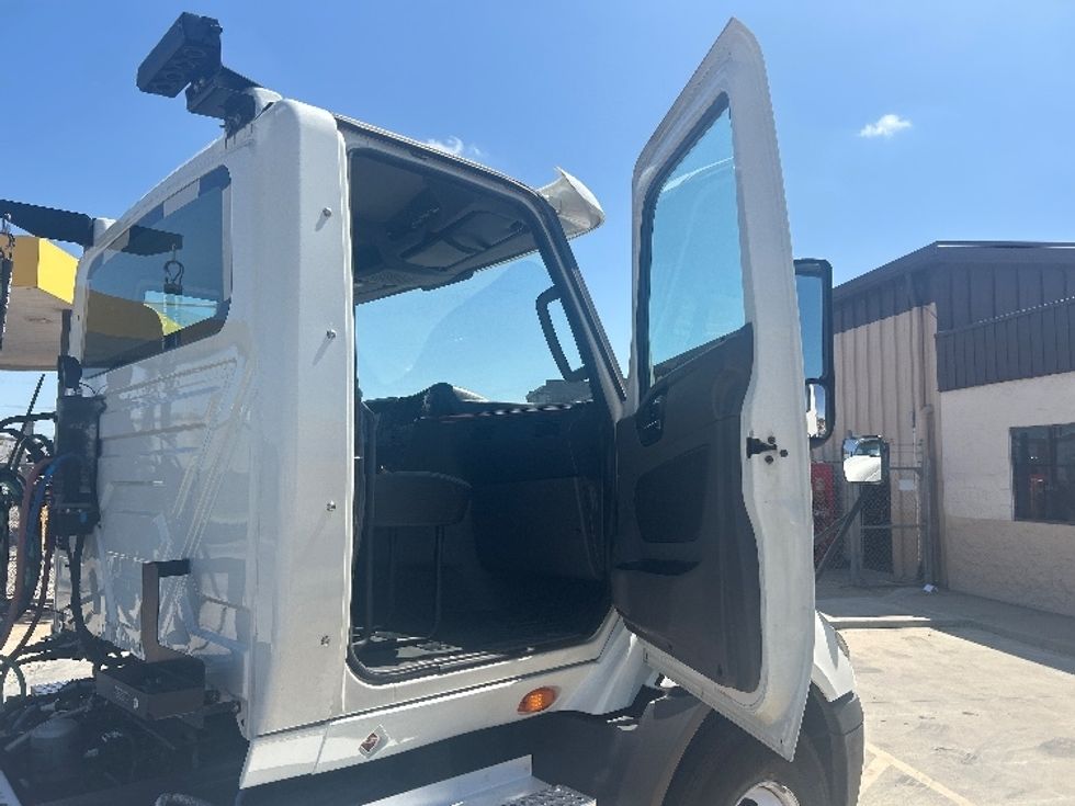 Day Cab Tractor-Heavy Duty Tractors-International-2020-RH613-Oklahoma City-OK-210,239\n\t\tmiles-$ 33,500 - Image 12