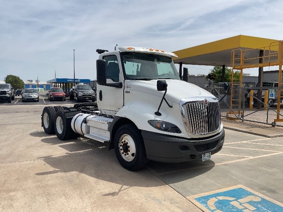 Day Cab Tractor-Heavy Duty Tractors-International-2020-RH613-Oklahoma City-OK-255,102\n\t\tmiles-$ 33,750 - Image 1