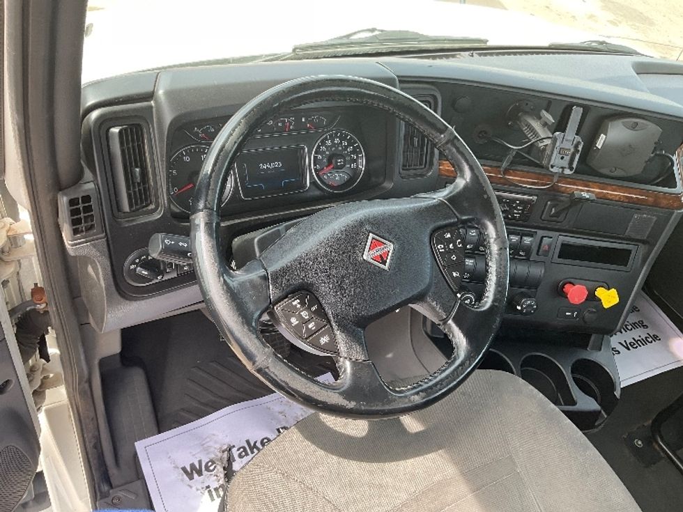 Day Cab Tractor-Heavy Duty Tractors-International-2020-RH613-Oklahoma City-OK-255,102\n\t\tmiles-$ 33,750 - Image 11