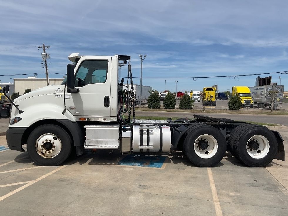Day Cab Tractor-Heavy Duty Tractors-International-2020-RH613-Oklahoma City-OK-255,102\n\t\tmiles-$ 33,750 - Image 4