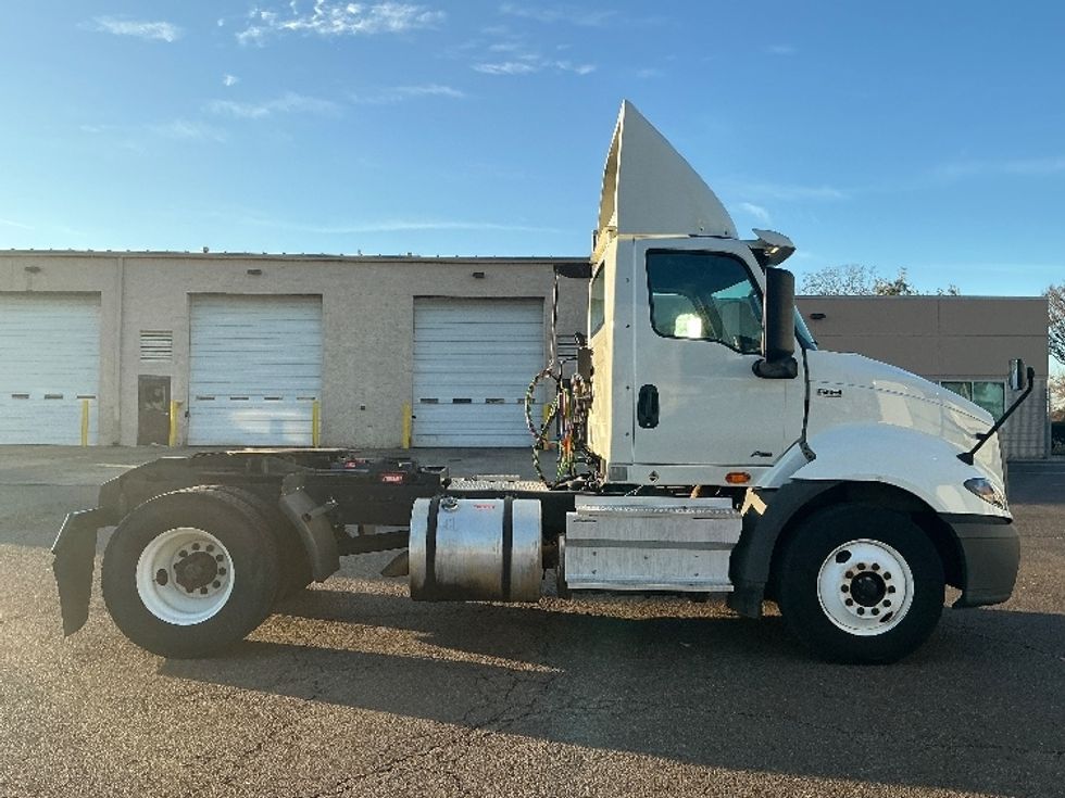 Day Cab Tractor-Heavy Duty Tractors-International-2020-RH613-Olive Branch-MS-140,805\n\t\tmiles-$ 21,000 - Image 8