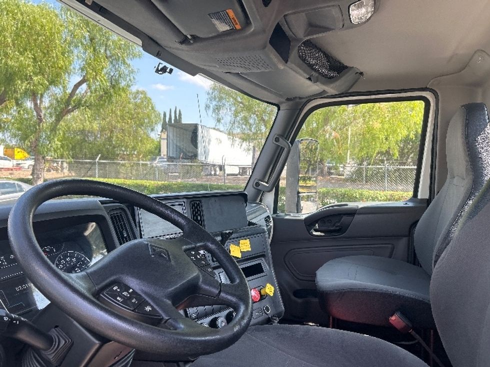 Day Cab Tractor-Heavy Duty Tractors-International-2020-RH613-Ontario-CA-92,536\n\t\tmiles-$ 34,000 - Image 10