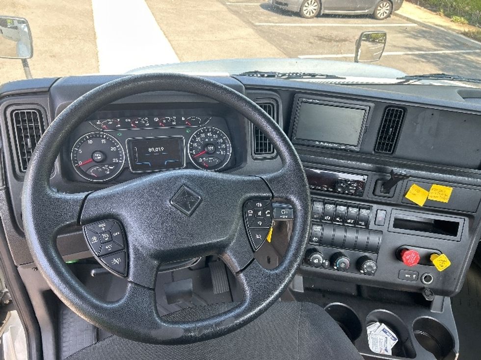 Day Cab Tractor-Heavy Duty Tractors-International-2020-RH613-Ontario-CA-92,536\n\t\tmiles-$ 34,000 - Image 11