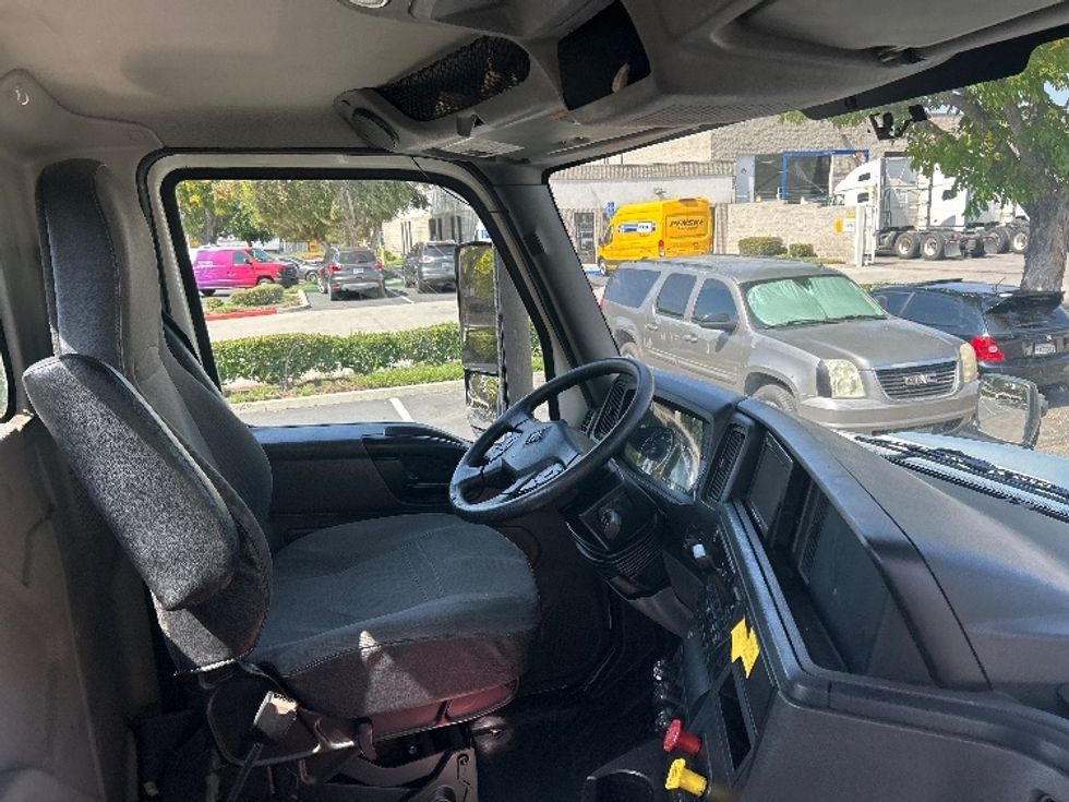 Day Cab Tractor-Heavy Duty Tractors-International-2020-RH613-Ontario-CA-92,536\n\t\tmiles-$ 34,000 - Image 14