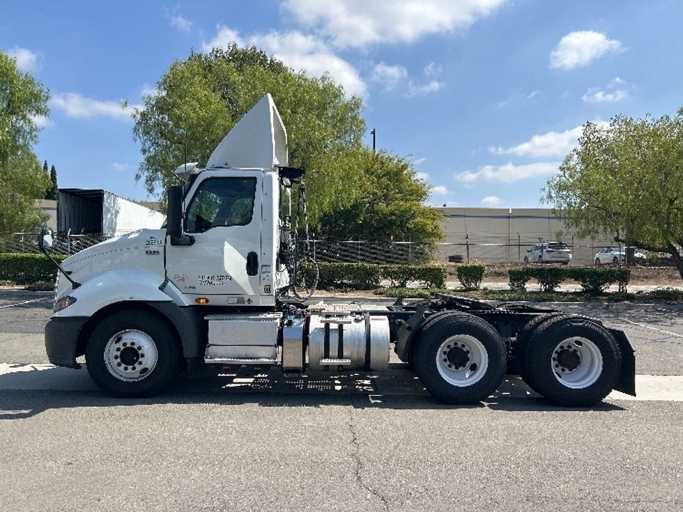 Day Cab Tractor-Heavy Duty Tractors-International-2020-RH613-Ontario-CA-92,536\n\t\tmiles-$ 34,000 - Image 4