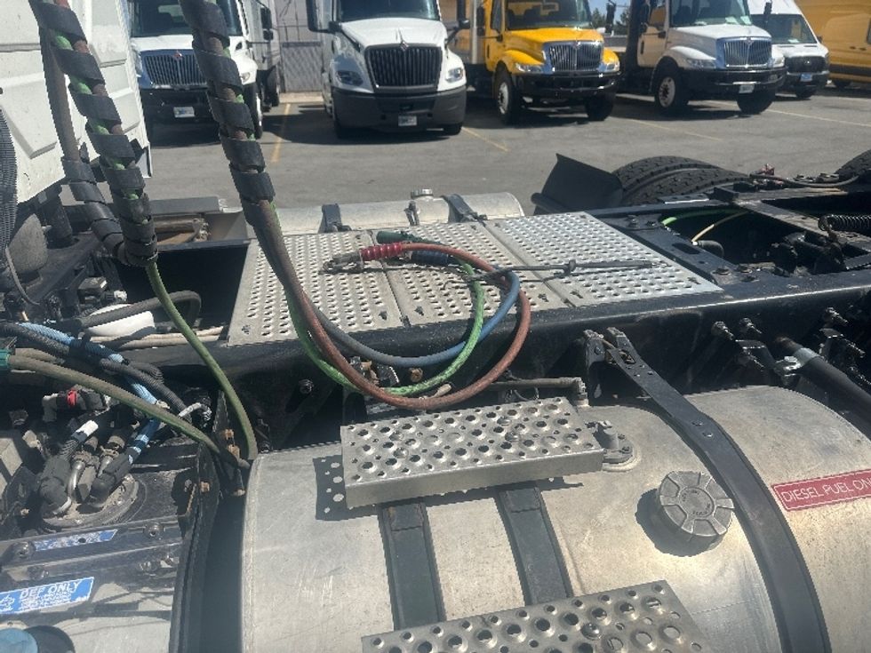 Day Cab Tractor-Heavy Duty Tractors-International-2020-RH613-Rothschild-WI-269,698\n\t\tmiles-$ 29,250 - Image 17