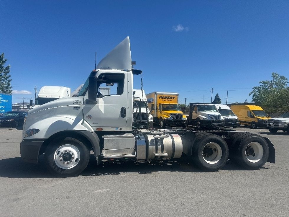 Day Cab Tractor-Heavy Duty Tractors-International-2020-RH613-Rothschild-WI-269,698\n\t\tmiles-$ 29,250 - Image 4