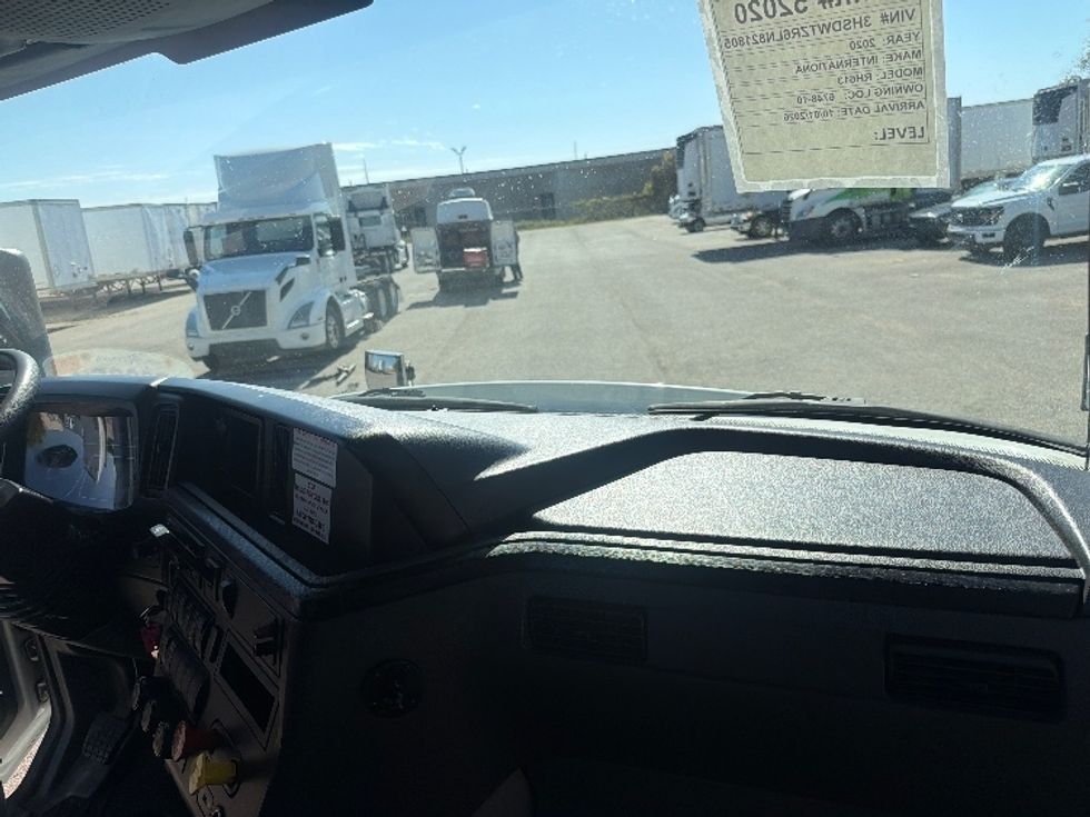 Day Cab Tractor-Heavy Duty Tractors-International-2020-RH613-Saginaw-MI-85,003\n\t\tmiles-$ 27,250 - Image 13