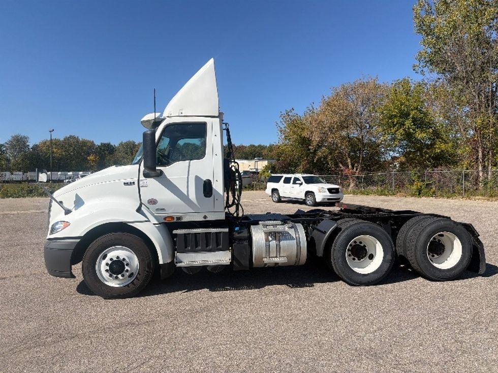 Day Cab Tractor-Heavy Duty Tractors-International-2020-RH613-Saginaw-MI-85,003\n\t\tmiles-$ 27,250 - Image 4