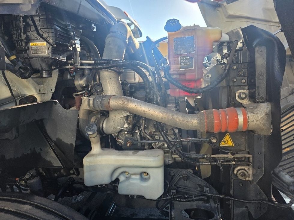 Day Cab Tractor-Heavy Duty Tractors-International-2020-RH613-Spokane Valley-WA-375,583\n\t\tmiles-$ 27,750 - Image 15