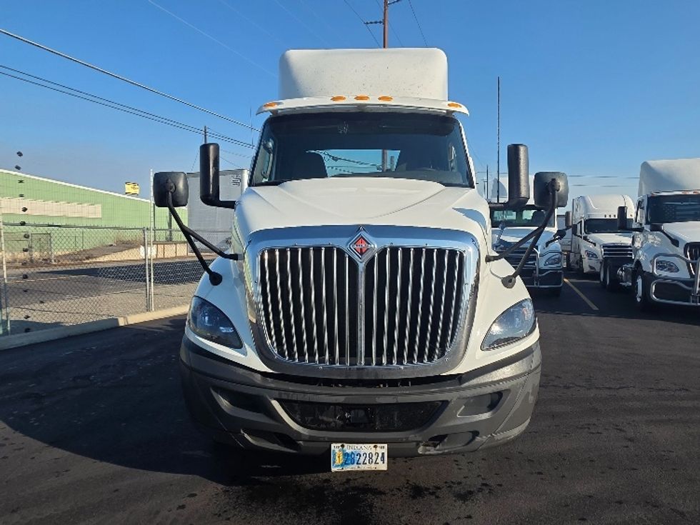 Day Cab Tractor-Heavy Duty Tractors-International-2020-RH613-Spokane Valley-WA-375,583\n\t\tmiles-$ 27,750 - Image 2