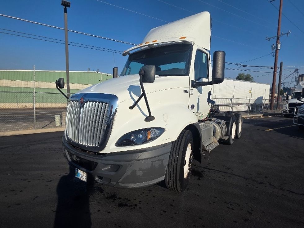 Day Cab Tractor-Heavy Duty Tractors-International-2020-RH613-Spokane Valley-WA-375,583\n\t\tmiles-$ 27,750 - Image 3