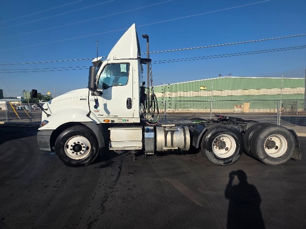 Day Cab Tractor-Heavy Duty Tractors-International-2020-RH613-Spokane Valley-WA-375,583\n\t\tmiles-$ 27,750 - Image 4