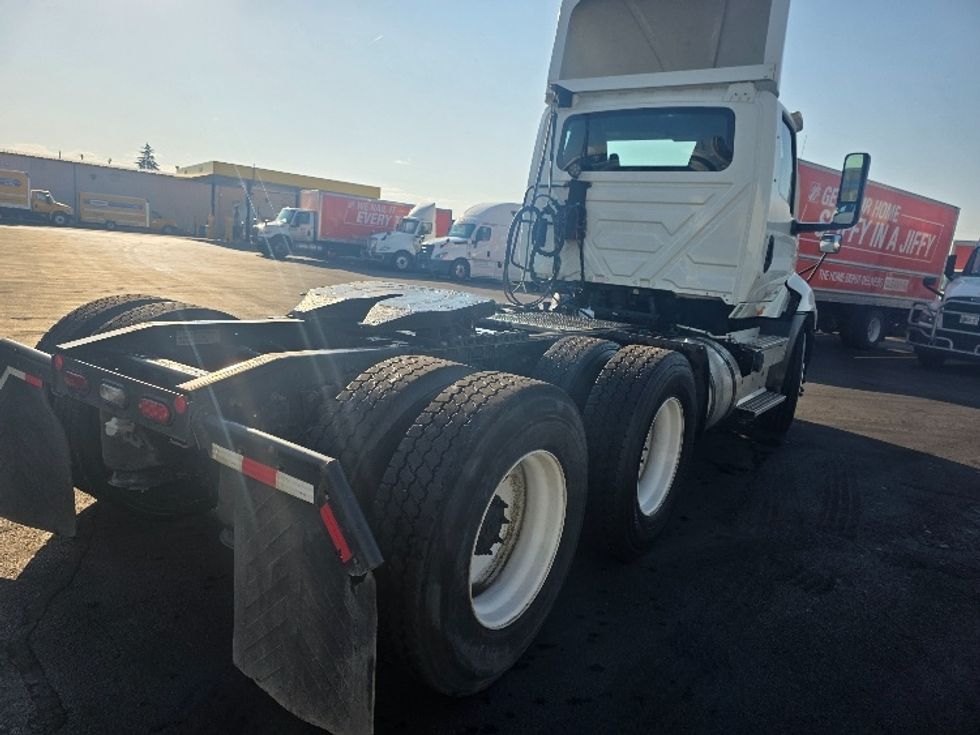 Day Cab Tractor-Heavy Duty Tractors-International-2020-RH613-Spokane Valley-WA-375,583\n\t\tmiles-$ 27,750 - Image 7