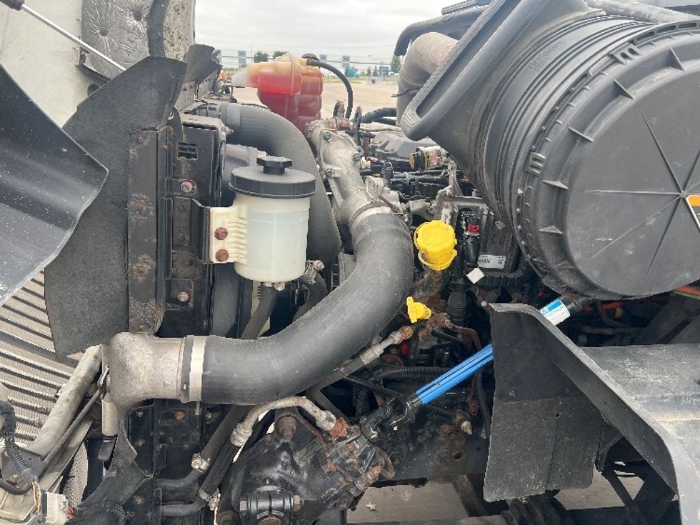 Day Cab Tractor-Heavy Duty Tractors-International-2020-RH613-Sturtevant-WI-533,025\n\t\tmiles-$ 28,000 - Image 16