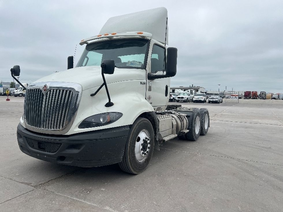 Day Cab Tractor-Heavy Duty Tractors-International-2020-RH613-Sturtevant-WI-552,403\n\t\tmiles-$ 28,000 - Image 3