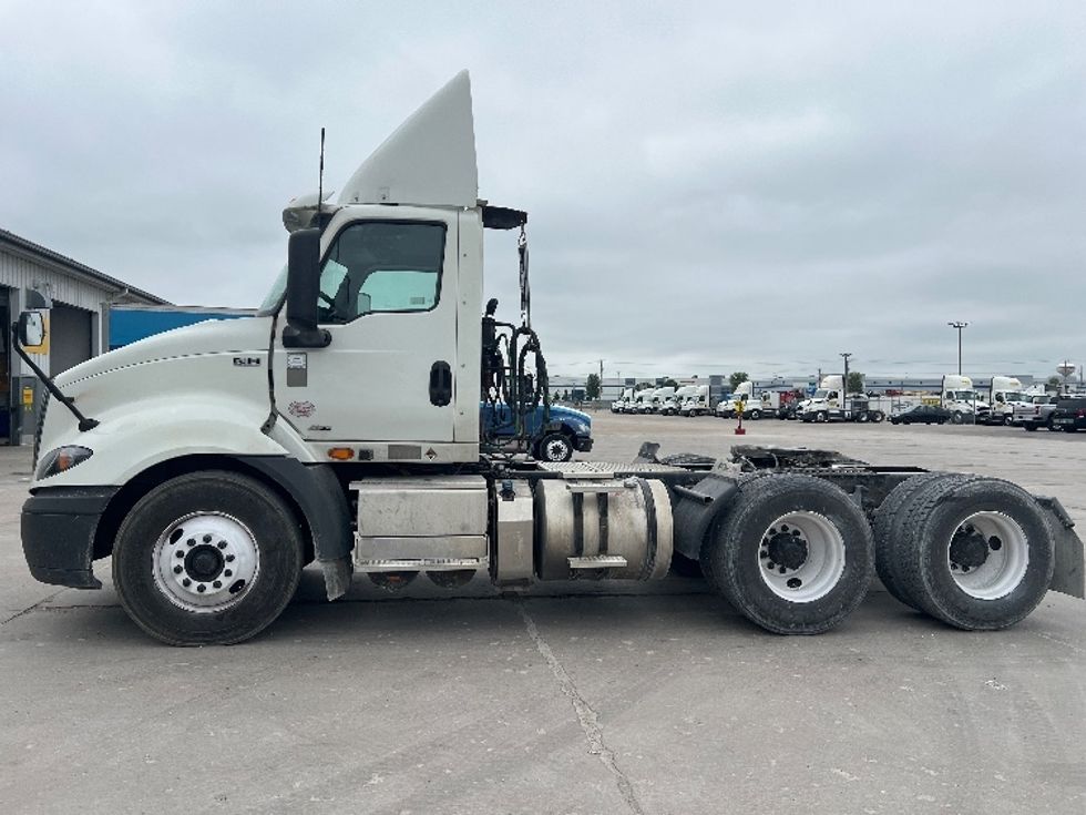 Day Cab Tractor-Heavy Duty Tractors-International-2020-RH613-Sturtevant-WI-552,403\n\t\tmiles-$ 28,000 - Image 4