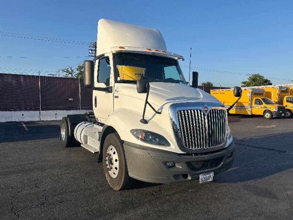 Day Cab Tractor-Heavy Duty Tractors-International-2020-RH613-Torrance-CA-203,285\n\t\tmiles-$ 20,000 - Image 1
