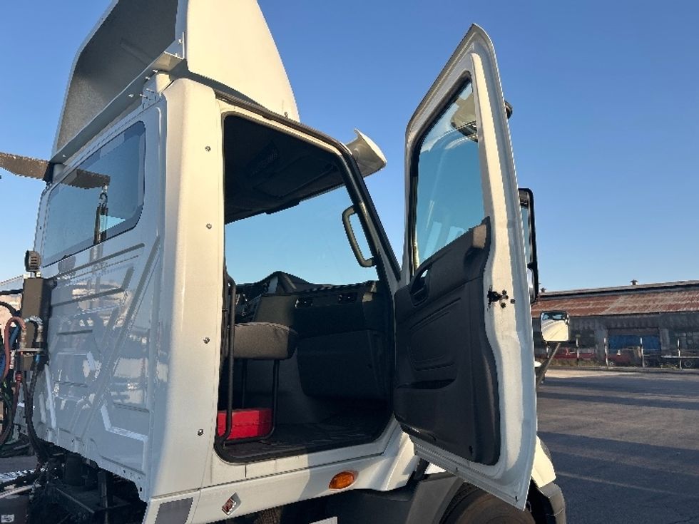 Day Cab Tractor-Heavy Duty Tractors-International-2020-RH613-Torrance-CA-203,285\n\t\tmiles-$ 20,000 - Image 12