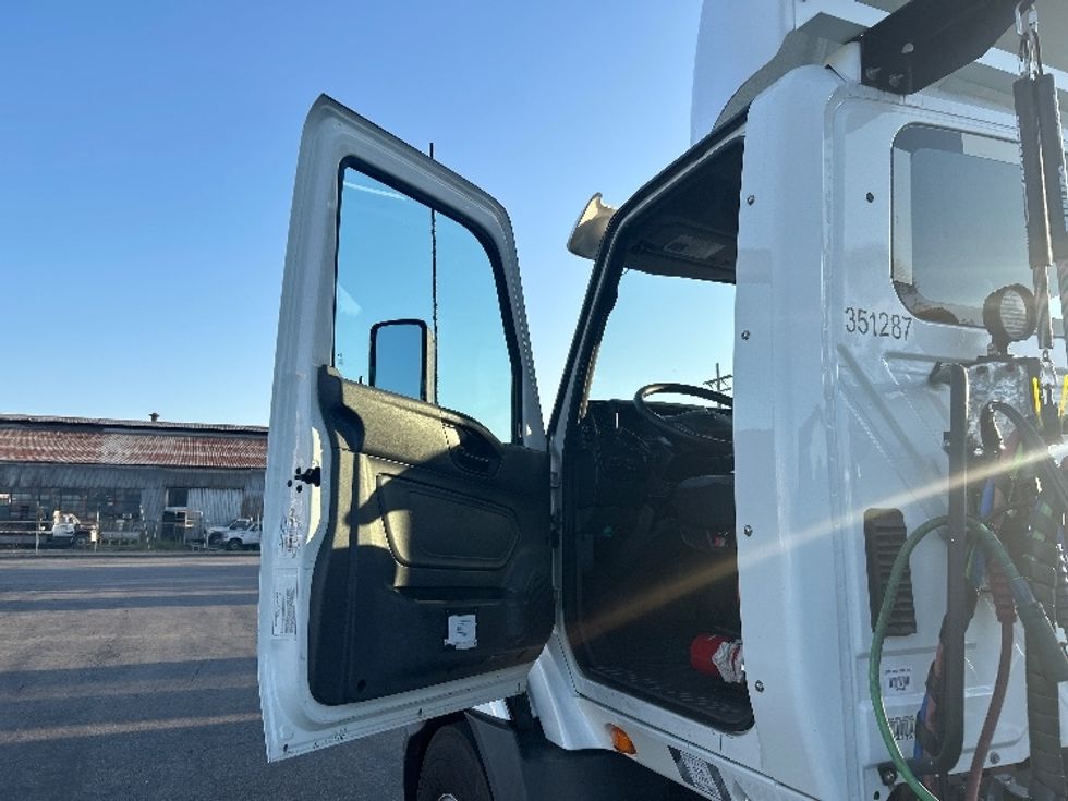 Day Cab Tractor-Heavy Duty Tractors-International-2020-RH613-Torrance-CA-203,285\n\t\tmiles-$ 20,000 - Image 9