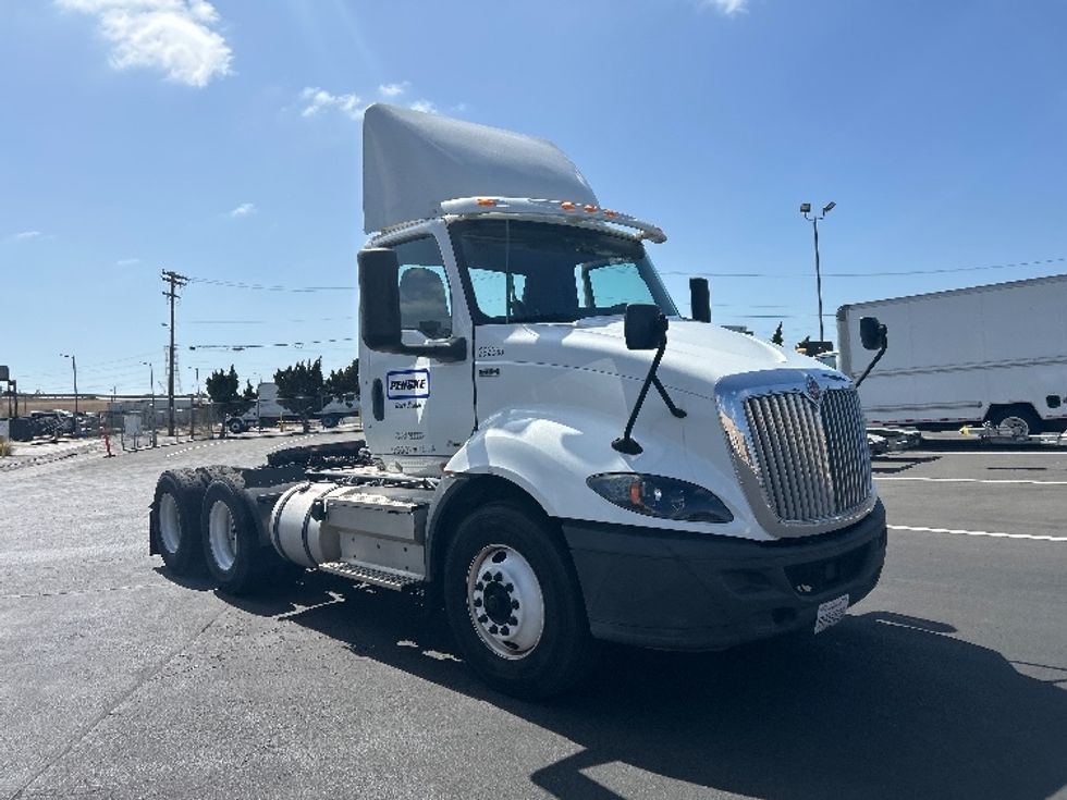 Day Cab Tractor-Heavy Duty Tractors-International-2020-RH613-Torrance-CA-229,986\n\t\tmiles-$ 35,250 - Image 1