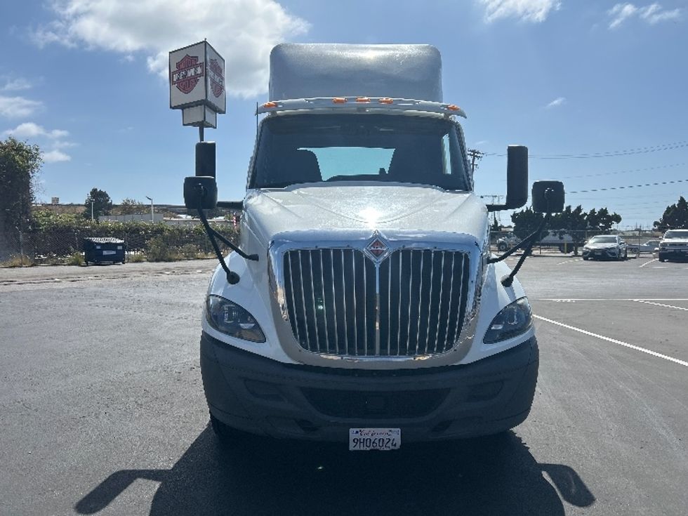 Day Cab Tractor-Heavy Duty Tractors-International-2020-RH613-Torrance-CA-229,986\n\t\tmiles-$ 35,250 - Image 2