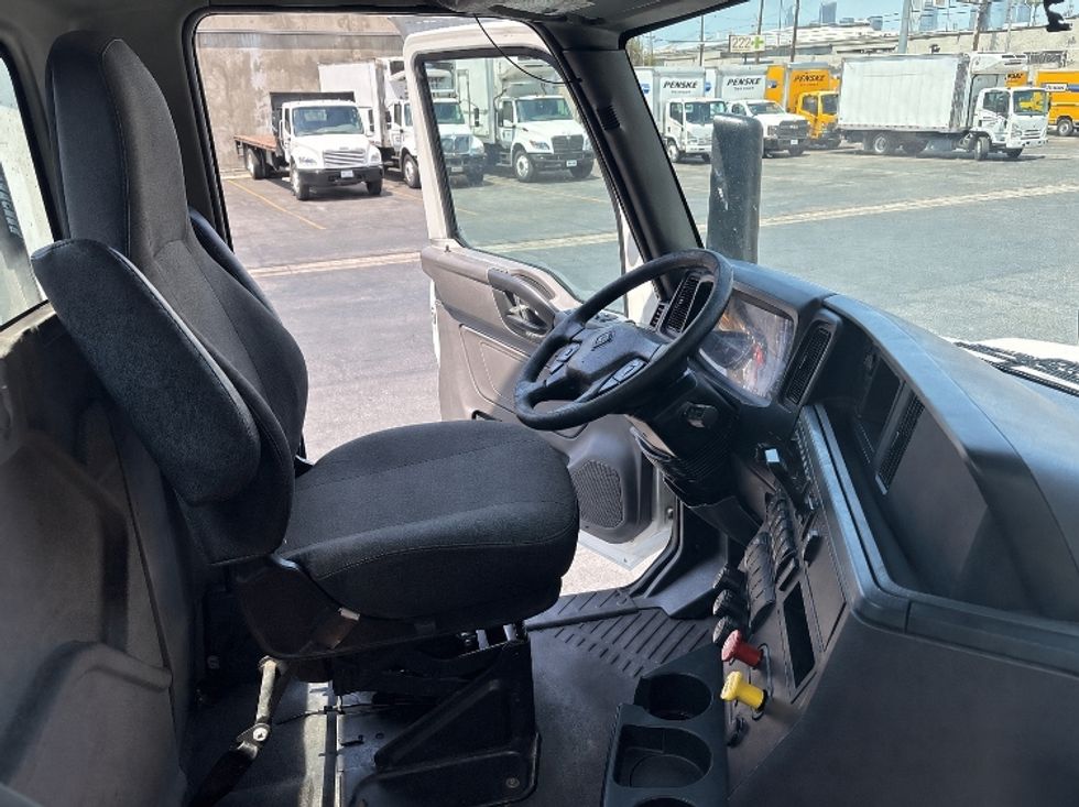Day Cab Tractor-Heavy Duty Tractors-International-2020-RH613-Torrance-CA-255,405\n\t\tmiles-$ 32,000 - Image 12