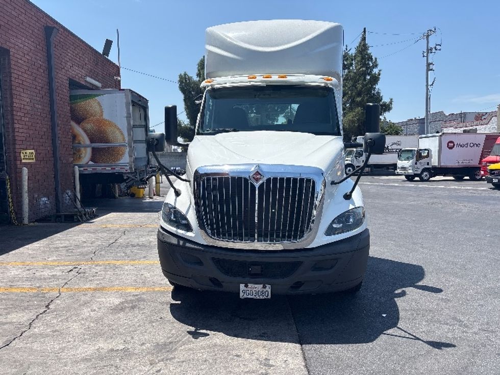 Day Cab Tractor-Heavy Duty Tractors-International-2020-RH613-Torrance-CA-255,405\n\t\tmiles-$ 32,000 - Image 2